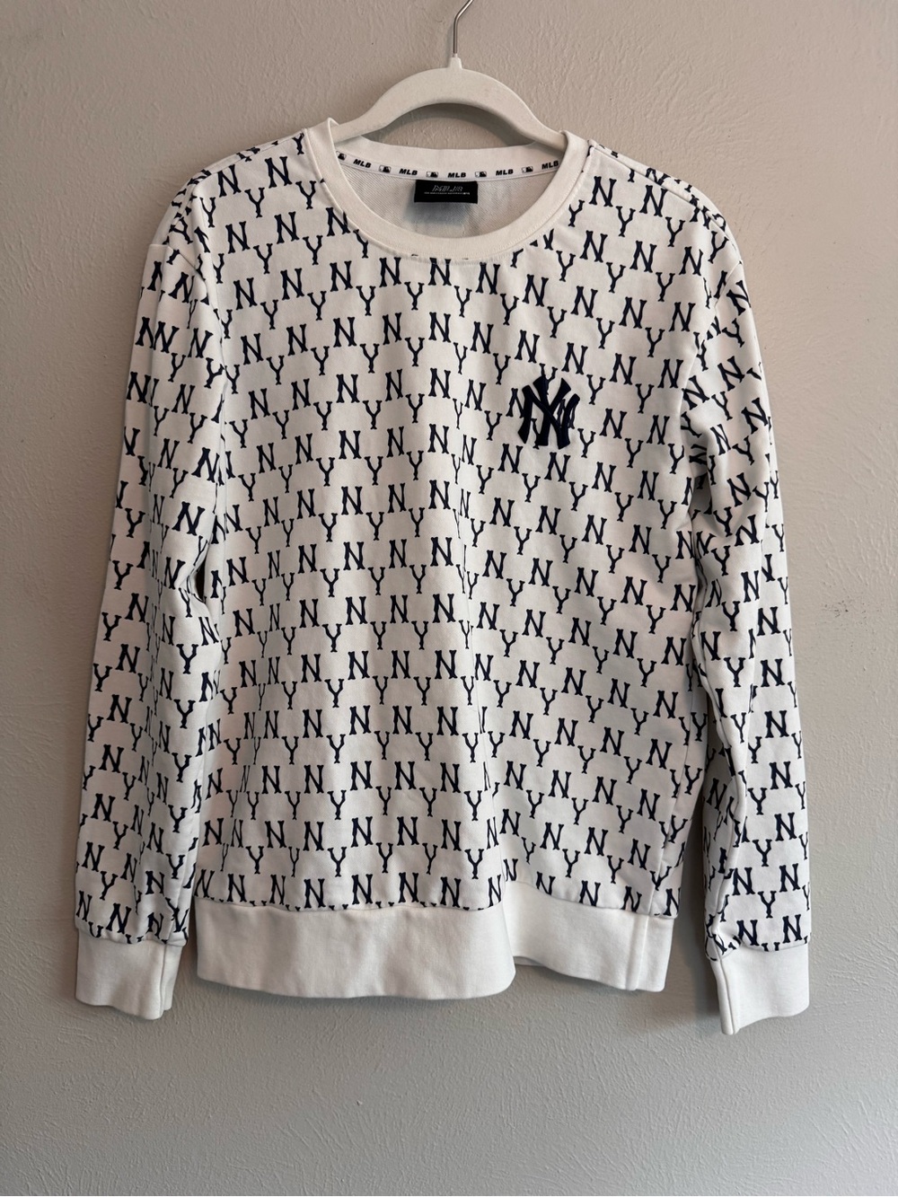 MLB New York Yankees White Monogram Crewneck Sweatshirt